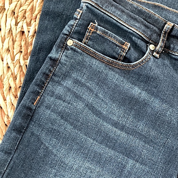 LOFT High Rise Slim Flare Jean - Picture 10 of 15